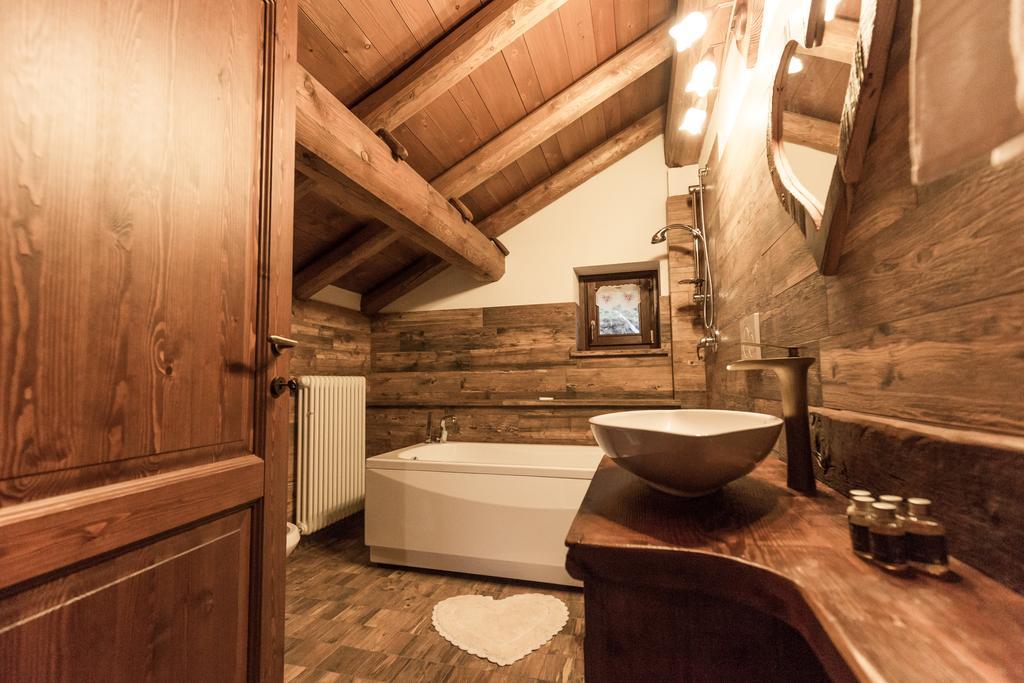 Le Petit Coeur Hotel Fontainemore Luaran gambar
