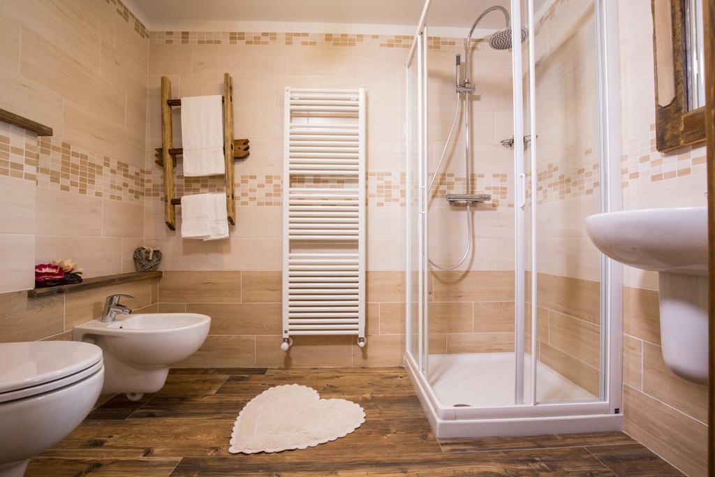 Le Petit Coeur Hotel Fontainemore Luaran gambar