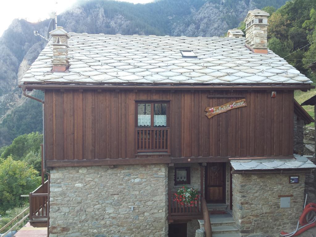 Le Petit Coeur Hotel Fontainemore Luaran gambar
