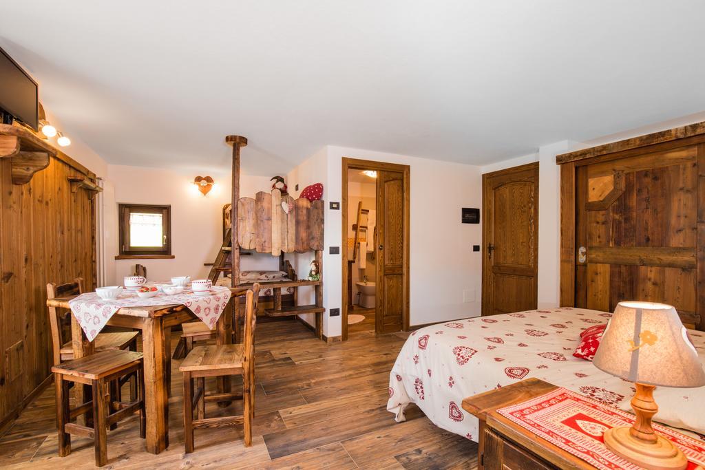 Le Petit Coeur Hotel Fontainemore Luaran gambar