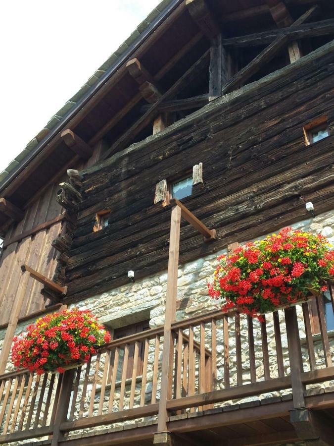 Le Petit Coeur Hotel Fontainemore Luaran gambar