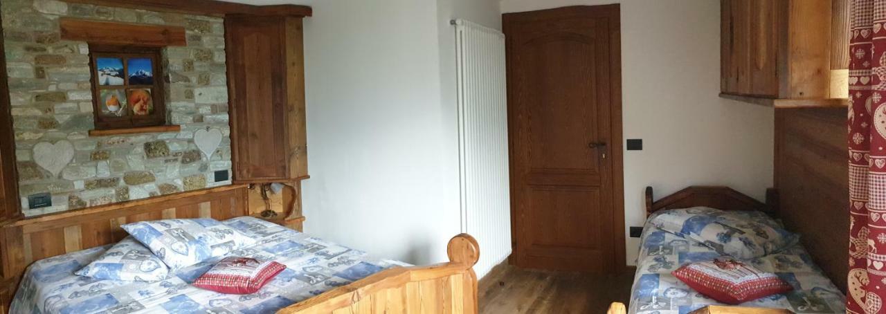 Le Petit Coeur Hotel Fontainemore Luaran gambar