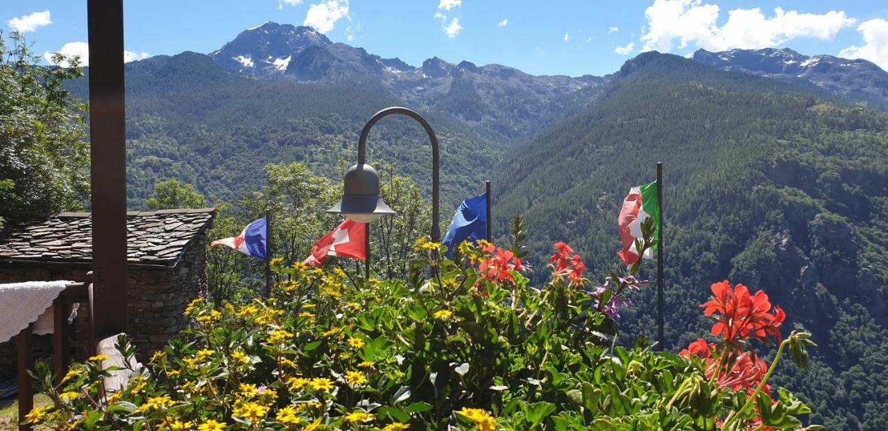 Le Petit Coeur Hotel Fontainemore Luaran gambar
